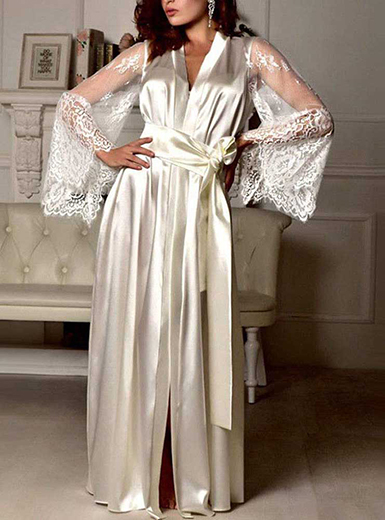 Women's Long Robe – Lace Oversized / Long Sleeve